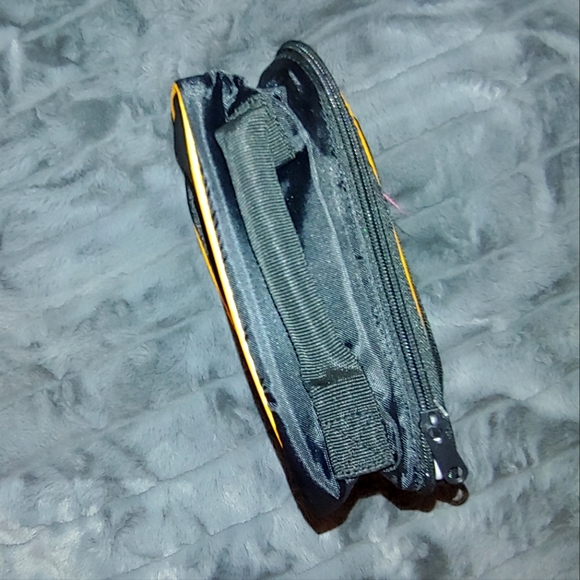 Two (2) Minnesota Gophers Baseball Hats and One (1) Soft Lunch Box/Bag. - Picture 14 of 15